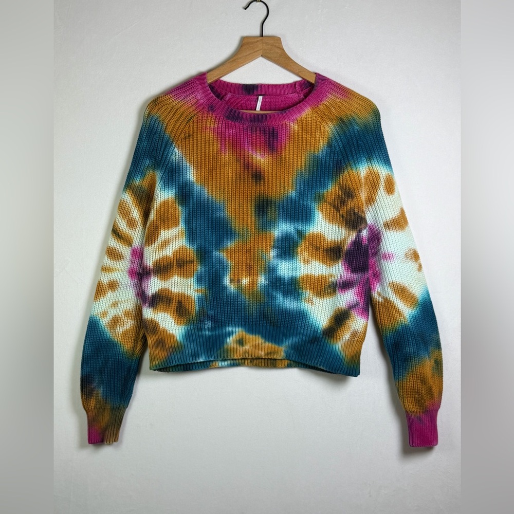 Young Fabulous & Broke (YFB) Women’s Tie Dye Oversize Cropped Sweater Sz XS - Picture 2 of 10